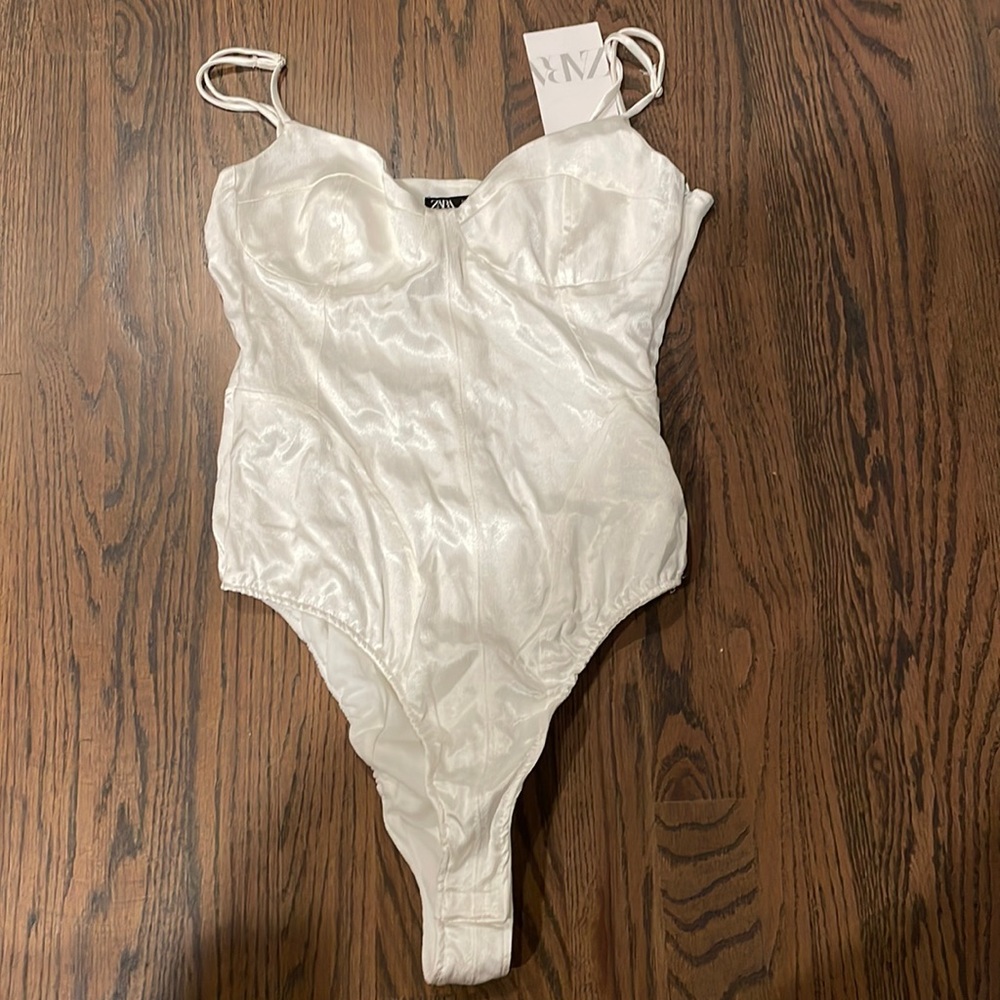 Zara white satin body suit. In great condition, never worn. Size small.